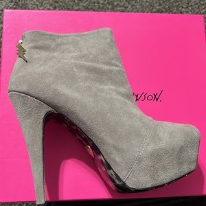 Betsy Johnson platform booties taupe color